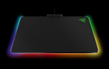 Razer 雷蛇 Firefly V2 专业版烈焰神虫 Chroma 幻彩游戏鼠标垫