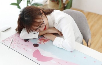 昕科发热暖桌垫