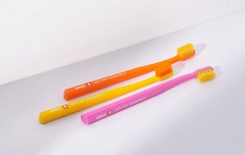 科瑞宝士 Curaprox 软毛牙刷