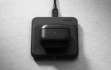 NOMAD 适配苹果 Airpods 蓝牙耳机充电盒保护套