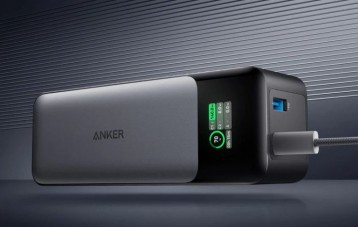 安克 Anker 737 移动电源