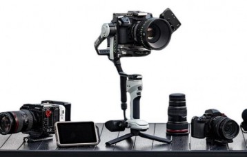 智云 Zhiyun 写趣云鹤 4E 手持云台相机稳定器