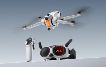 影翎 Antigravity A1 全景无人机