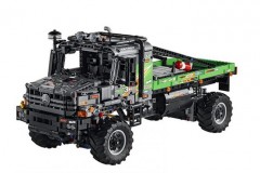 乐高 LEGO 机械系列梅赛德斯奔驰 Zetro 越野卡车拼装积木